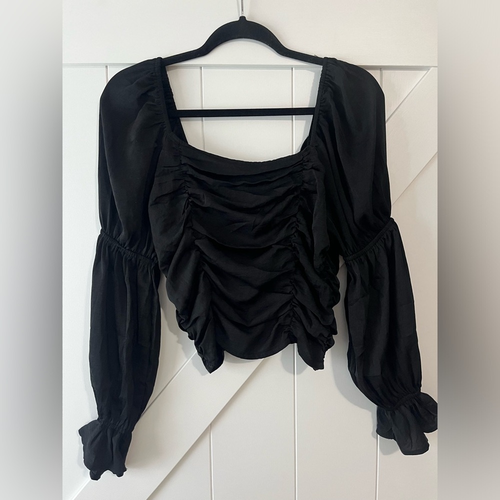 Size M ruched silk top, only worn once!